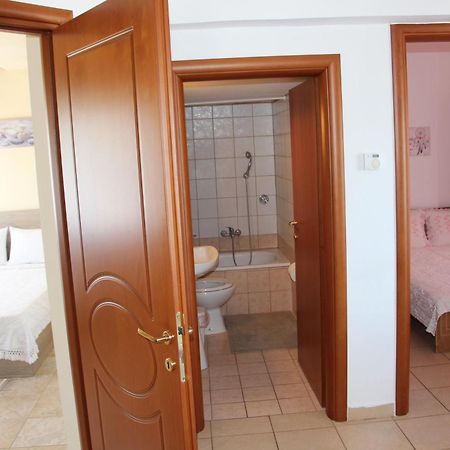 Matina'S Apartments Принос Стая снимка